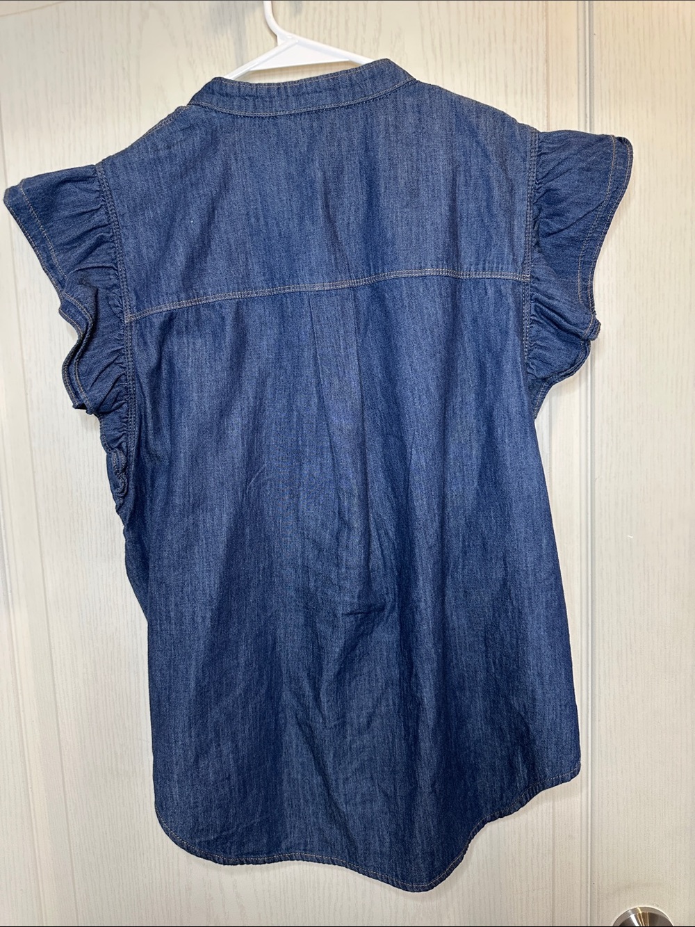 chaps sleeveless denim button down with ruffle detail M - Picture 2 of 9
